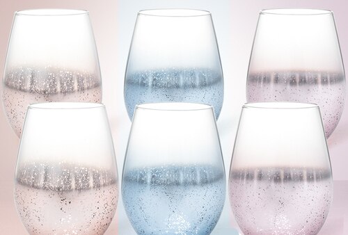 Sterrenhemel verandert geleidelijk van kleur kopje water kopje glas vrouwelijk huishouden theekopje persoonlijkheid koffiekopje stuur familieleden