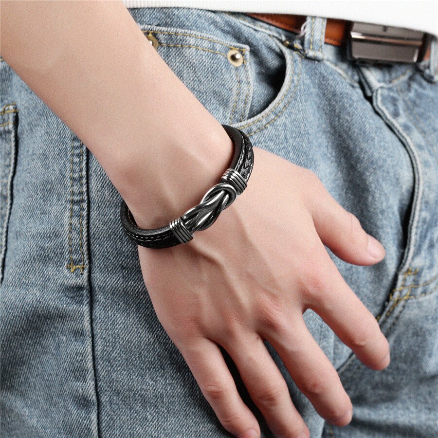 Retro Alle-Geëvenaard Creatieve Lederen Armbanden Voor Man Student Polsbandje Accessoires Kleine Cadeau Voor Vriendje G355
