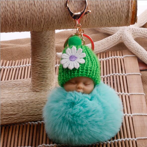 Söta sovande baby docka nyckelringar för kvinnor väska leksak nyckelring fluffiga pom pom päls plysch nyckelringar: Grön