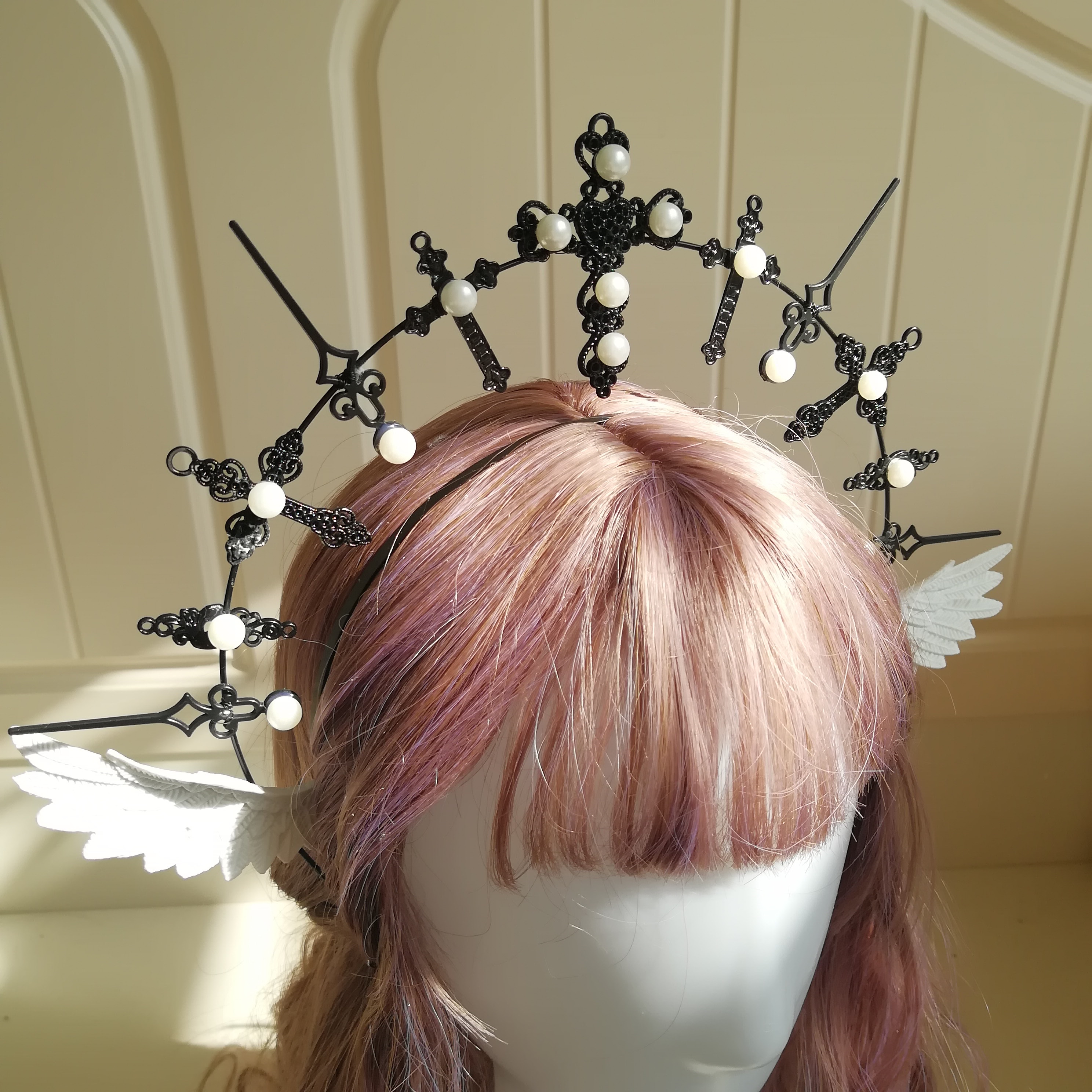 Lolita reine pape accessoires Notre Dame KC cheveux cerceau à la main coiffe ailes sombres perle croix cour couronne Halo ouverture Photo accessoires