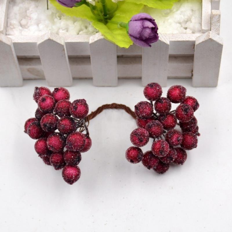 Decorative Mini Christmas Frosted Artificial Berry Vivid Red Holly Berry Holly Berries Home Garland Contains 40 Pcs Berries