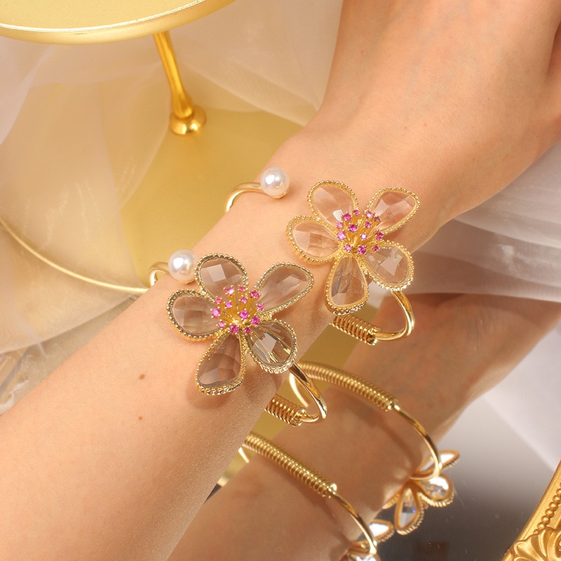 jewelry in Japan and South Korea exaggerated crystal flower opening golden bracelet