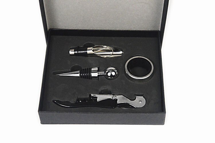 1 set 4 in 1 rode wijnflesopener kurkentrekker wijnflesopener + stop + ring + schenktuit set met doos willekeurige kleur  lj 014