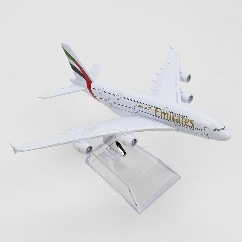 16 Cm A380 Emirates Airlines Vliegtuigen Simulatie Passagier Model Decor Vliegtuig Model Speelgoed 1:400 Legering Metaal Model Vliegtuig