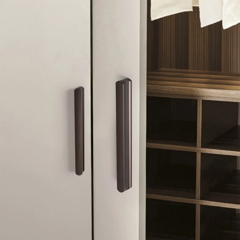 Porte d'armoire de luxe nordique moderne Simple et légère, poignée dorée et noire, poignée de tiroir de garde-robe, quincaillerie de meubles
