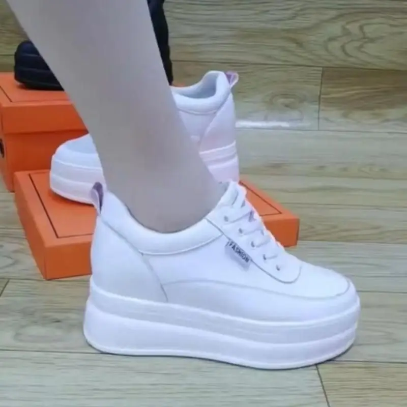 Scarpe da donna in morbida pelle soletta aumentata 8cm di spessore inferiore scarpe Casual Petite Cake primavera autunno singolo