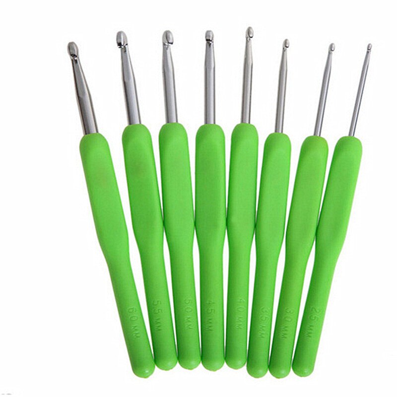 8 Sizes Soft Plastic Handle Home Aluminum DIY Crochet Knit Hook Knitting Needle 2.5-6mm Knitting Needles Set: green