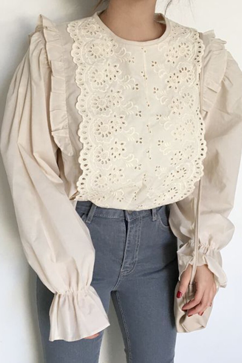 Superaen koreansk stil solid o-hals broderi blonder heklet lappeteppe løst tre ørepanel bluse med ermer for kvinner