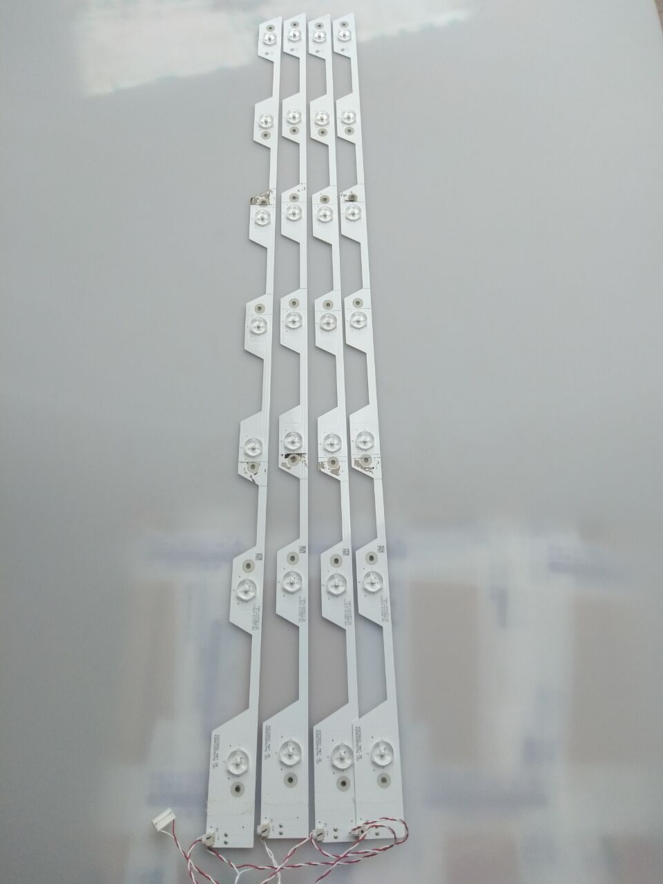 1set=4pcs 7 lamps For TCL L40E5800A-UD LED Backlight 40HR330M07A1 4C-LB4007-HR2 TMT-40E5800-4X7-3030C-7S1P