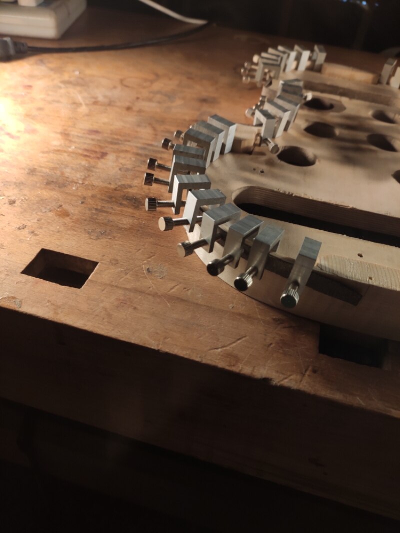 Clips de revestimiento para violín, abrazaderas laterales, material de aleación de aluminio, herramientas para hacer violín, 50 Uds.