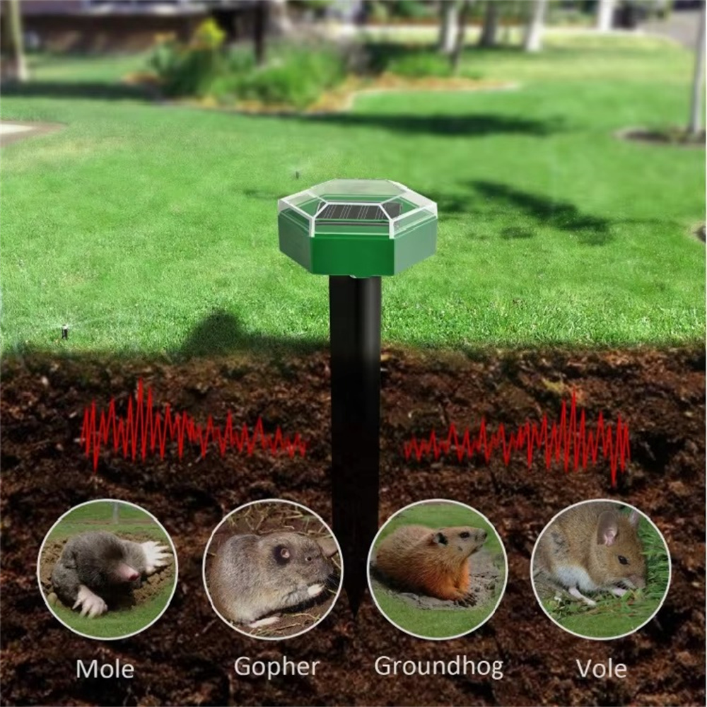 LED Light Alarm Ultrasonic Cat Dog Repellant Outdoor Solar Power Rechargeable Garden Repellers Cat Deterants for Animals: light green