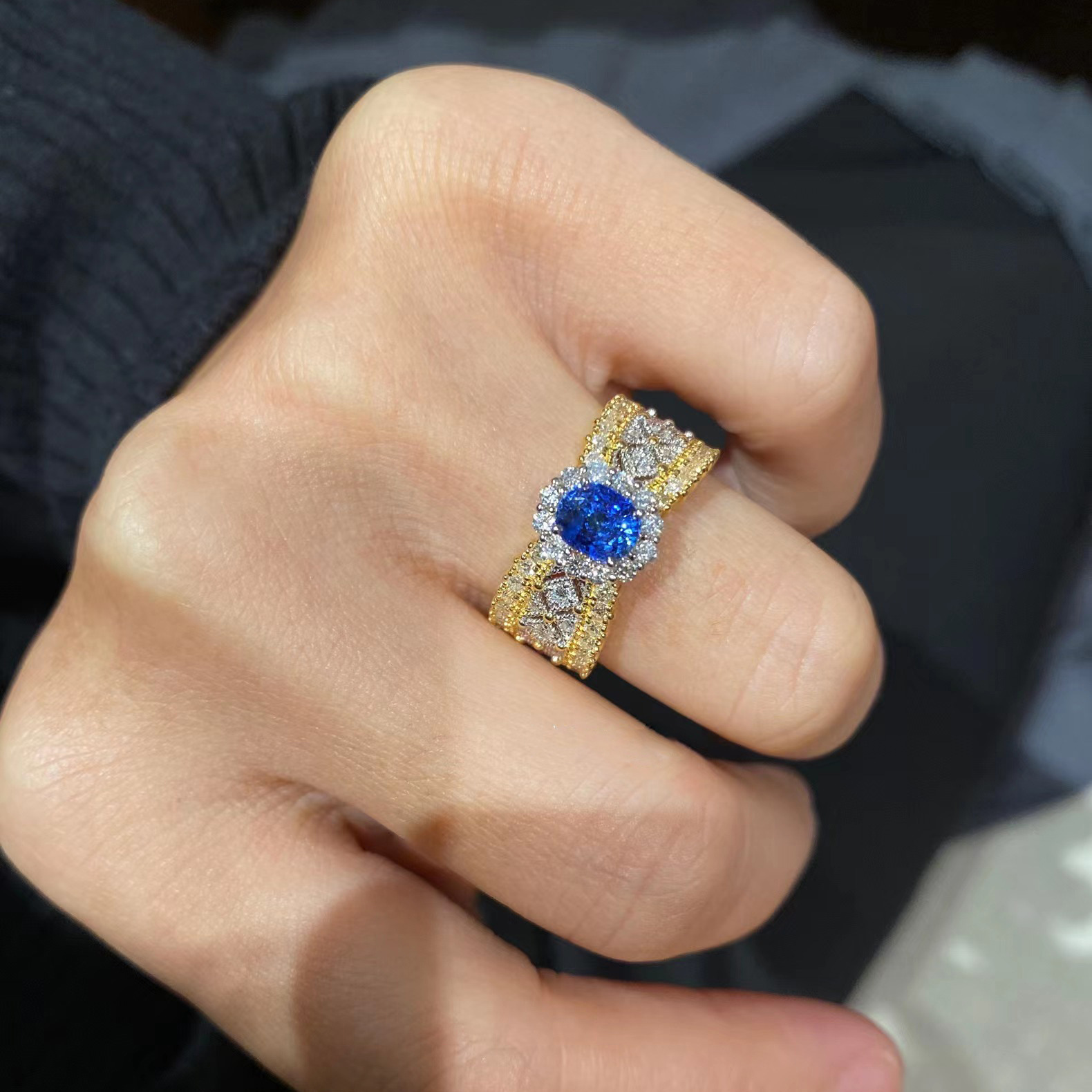 Anillos de Color dorado de estilo Medieval Vintage con anillo de piedras preciosas de imitación rojo/verde/azul joyería exquisita de lujo para banquete para mujer