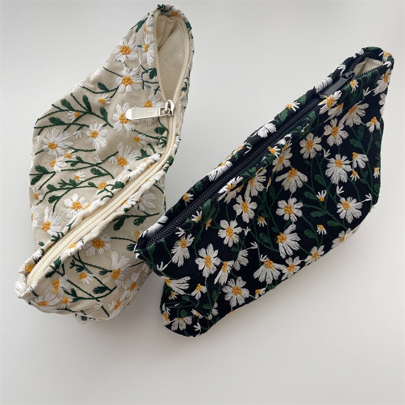 ins stokrotka kwiat haftowana kosmetyczka kobiety literacki prosty przenośny ołówek Obudowa duża pojemność przechowywania torby makijaż torby