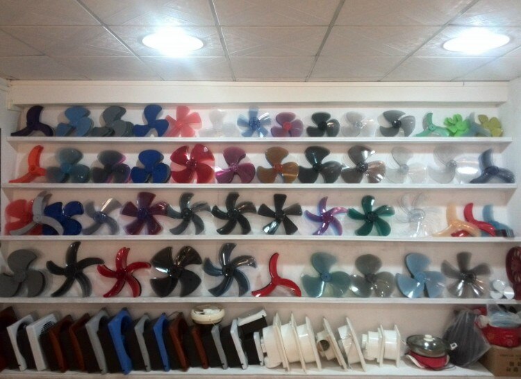 100% 12 inches white plastic table or stand fan blade 3 blades 27cm diameter 8mm Round hole