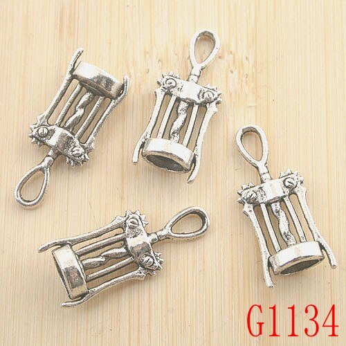 20 stks tibetaans zilveren kleur kurkentrekker hanger charme G1134