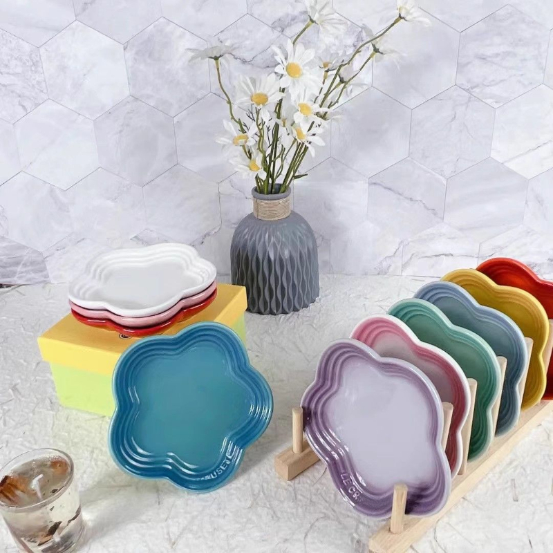 Plum Blossom Small Plate 5.5Inches 14cm Rainbow Sauce Plate Flower Shaped Pet Gradual Spike Bone Plate Tableware Ceramic Dishs
