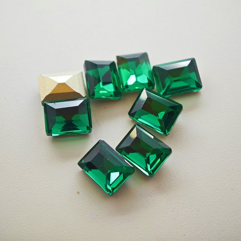50 stuks 6x8mm rechthoekige haakse nagelaccessoires kleurrijke super glanzende K9 diamant puntige bodem onregelmatige nageldecoratie: Goud