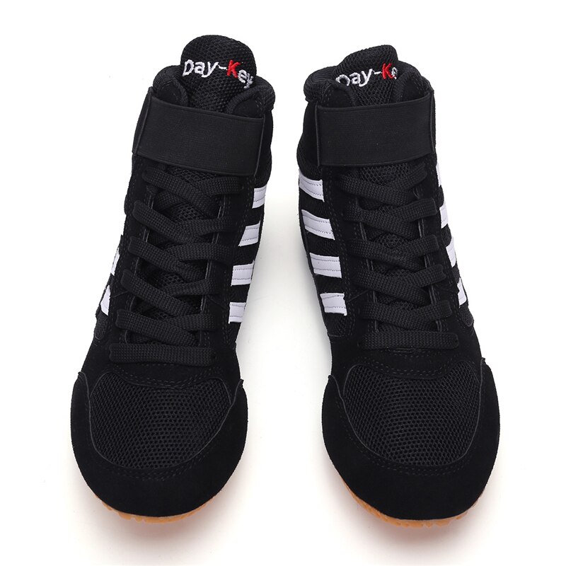 Nuovi Ragazzi Rosso Scarpe Wrestling Professionale Guantoni Da Boxe Combattimento Stivali Unisex antiscivolo Sport Scarpe Da Ginnastica di Sport Scarpe Wrestling