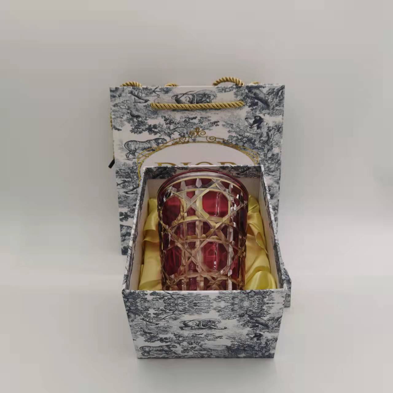 Whisky Glass Cup Box Set Crystal Cup Milk Juice Milk Tea Cup Household Lattice Water Cup Single: Red-Gift Box