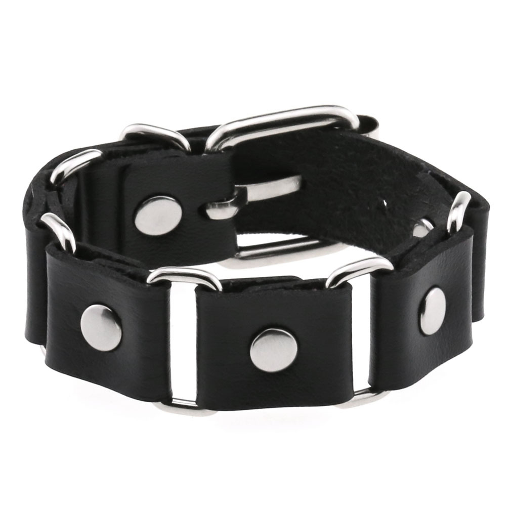 Retro rockröd rosa stjärna dödskalle spikarmband punk hjärtarmband svart nitad pu-läderarmband för män kvinnor herrsmycken: Svart pistol pläterad