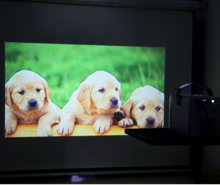 C1 Led Mini Projector Ultra Portable HD 1080P Home Theater AV USB HDMI Projector US/EU/UK/AU Energy-saving Miracast proyector