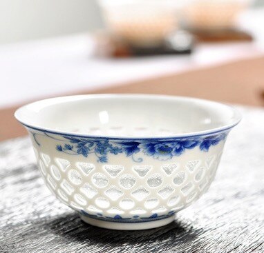 Chinese Jing de zhen Teas Ceramic Hollow Honeycomb Product Tea Box Pu'er Small Tea Cup Kung Fu Tea Set: c