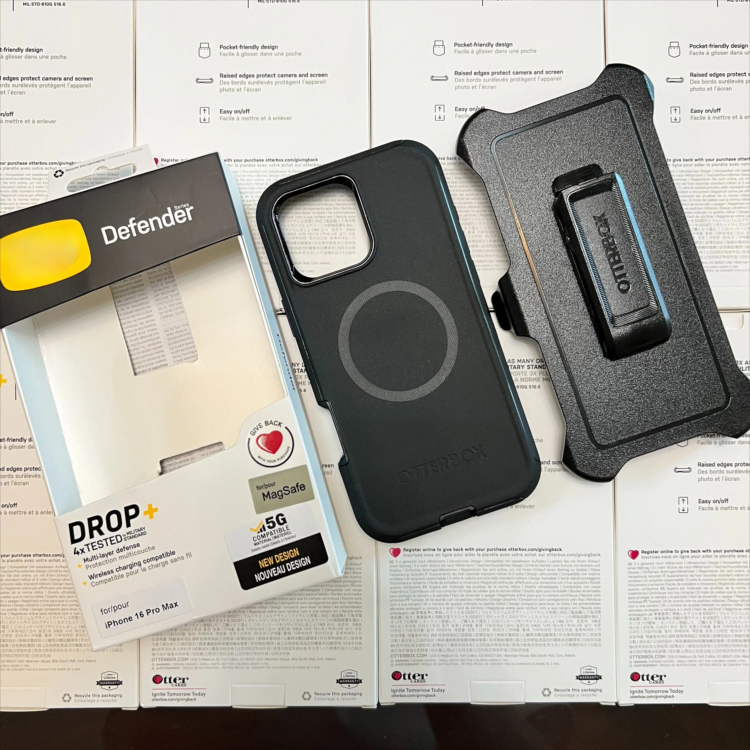 OtterCase For iphone 15 16 pro max 16plus 15plus 3 in 1 With Clip Type Defender with magsafe Series OT Box With Package