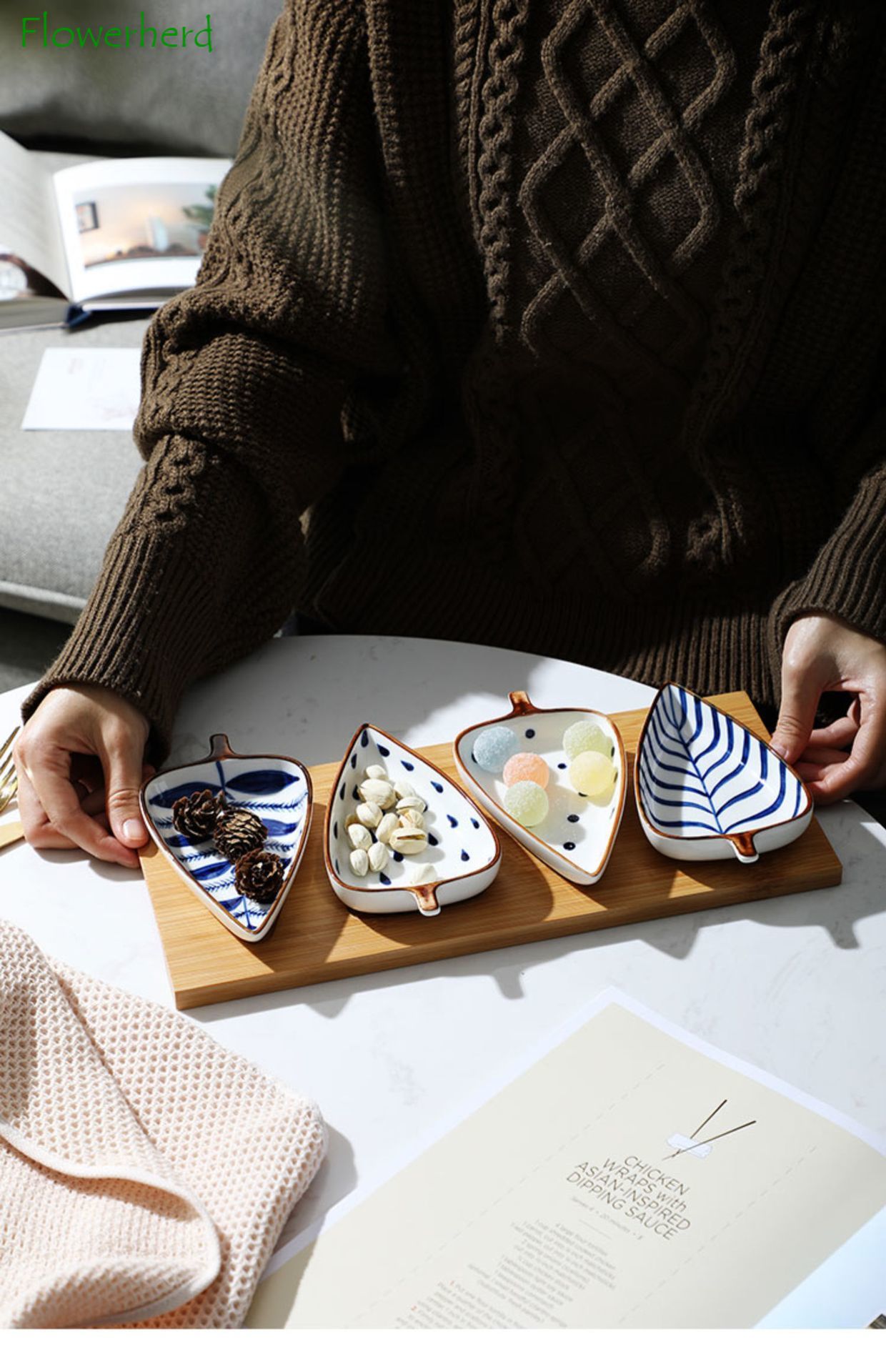 Japanese Leaves Plate Cute Gravy Boat Dish Baking Dish Cartoon Ceramic Household Taste Dish Pot Dipping Tableware