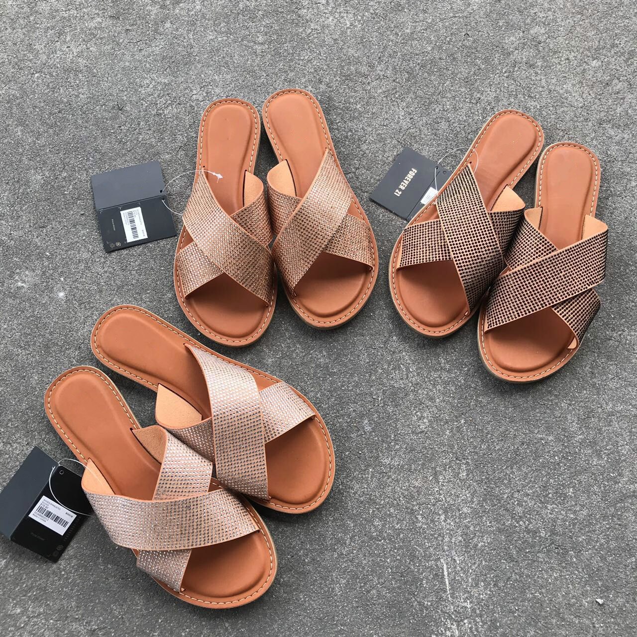 Sandales pour femmes, chaussures d'été, chaussures d'été croisées avec diamants, bout ouvert, claquettes plates, grande taille, à la , collection