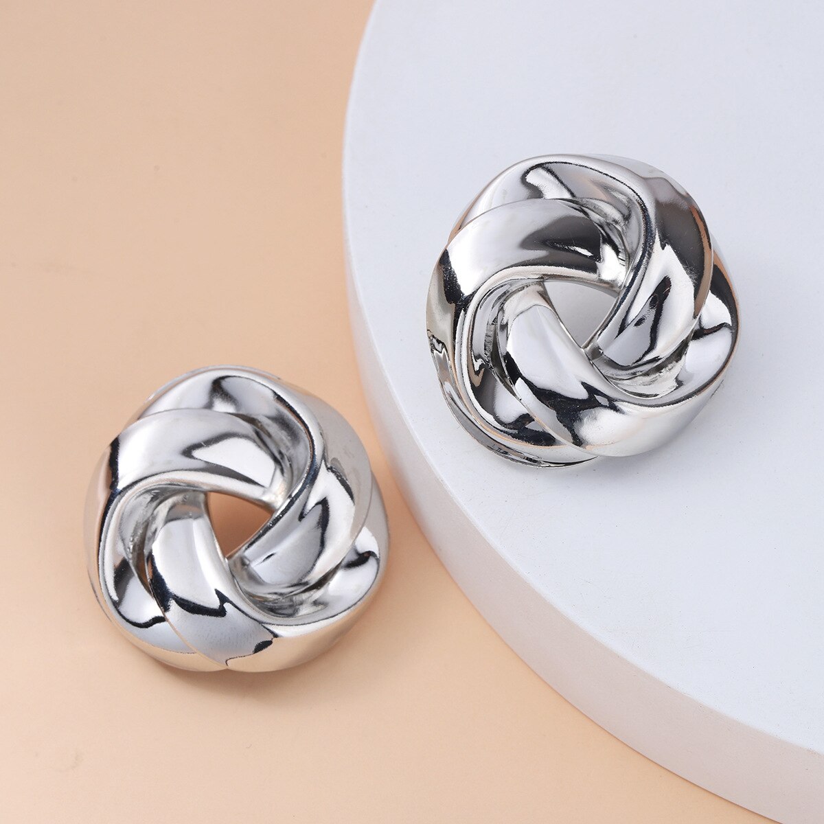 Grote Vintage Metal Twisted Stud Oorbellen Voor Vrouwen Gouden Kleur Charme Za Sexy Verklaring Spiraal Whirlpool Brincos Sieraden