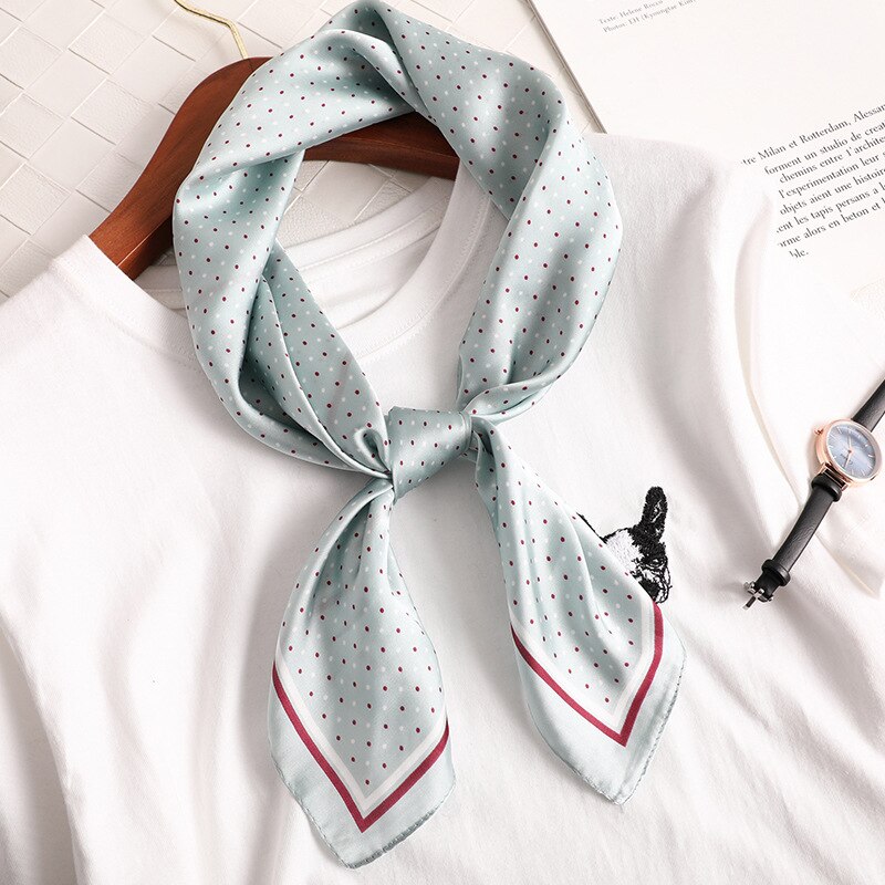 Pricktryckt halsduk siden satin hårscarf för kvinnor små sjalar hårscarfs dam 70*70cm fyrkantiga väskor halsdukar för damer