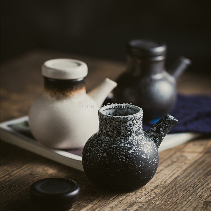 Japanese Style Ceramic Retro Black Soy Sauce Pot Small Vinegar Pot with Lid Sauce Jar Bottle Tableware