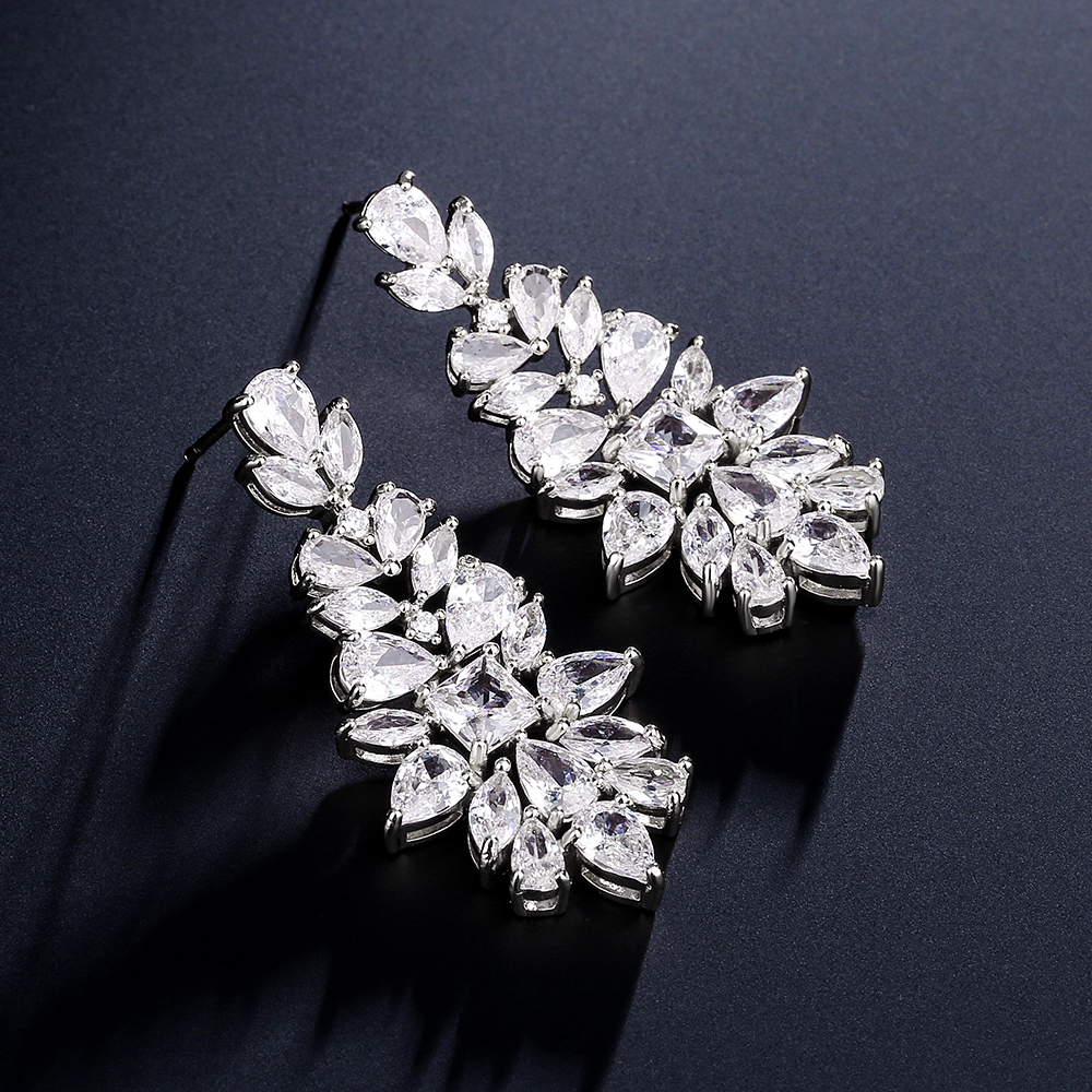 Mode AAA Zirconia Kroonluchter Dangle Oorbellen Wit Goud Kleur Kristal CZ Bruiloft Sieraden voor Vrouwen: PALLADIUM