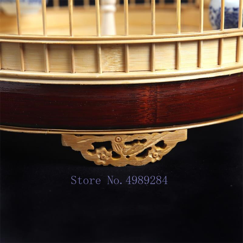 Jaula de madera para pájaros hecha a mano creativa, jaula de bambú con patrón de tallado de madera para alimentar aves, accesorios de mascota doméstica china Retro