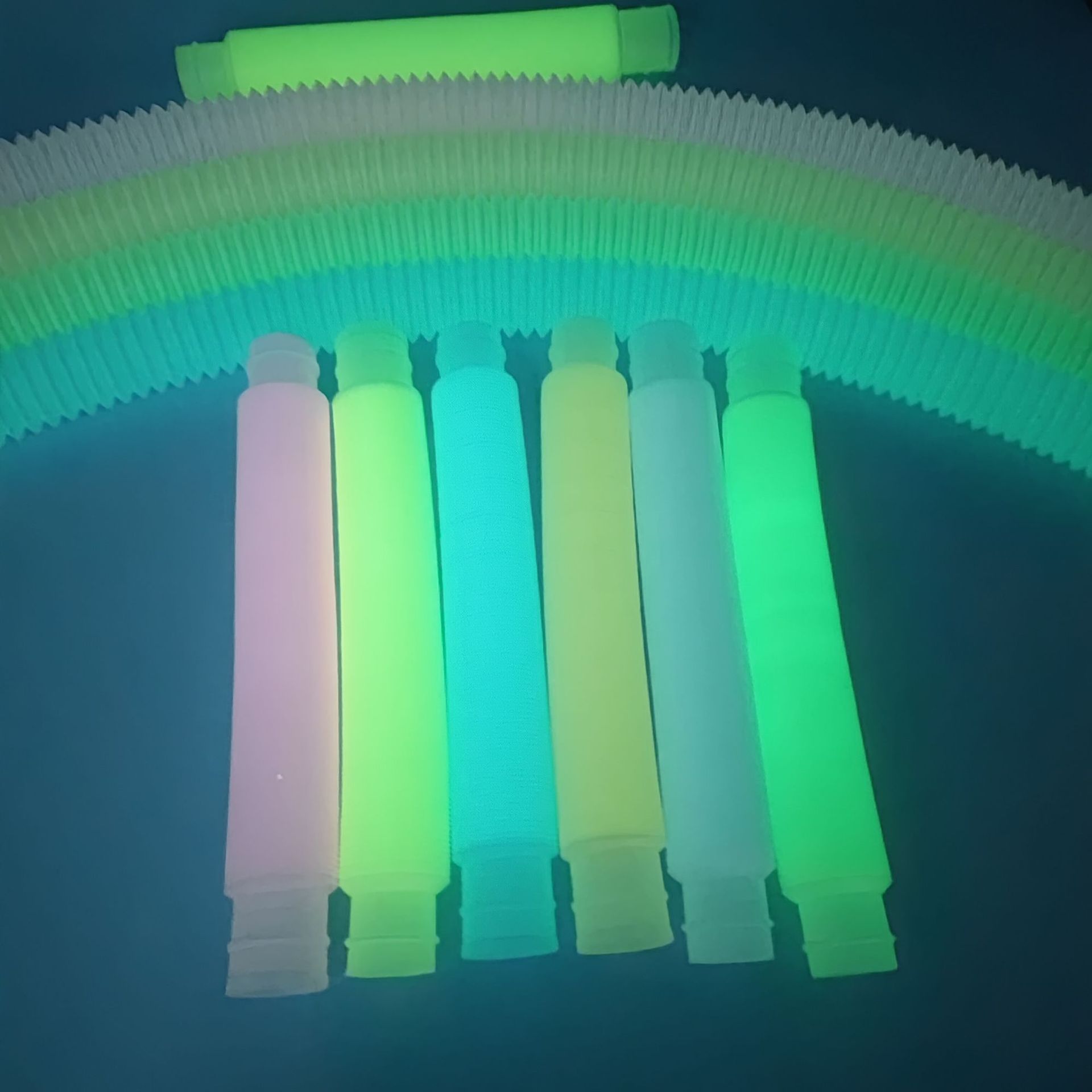 Fuelle de tubo de plástico estirado de Color fluorescente luminoso, tubo de ventilación POP DIY para aliviar el estrés, juguete sensorial inquieto
