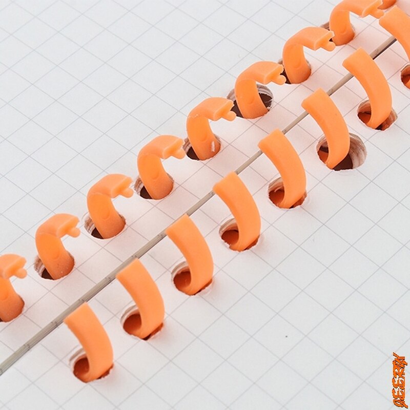 Gorący sprzedawanie luźny liść plastikowy pierścień wiążący 30 otwór spiralna sprężyna pierścionek A4 A5 A6 zeszyt papierowy papiernicze artykuły biurowe