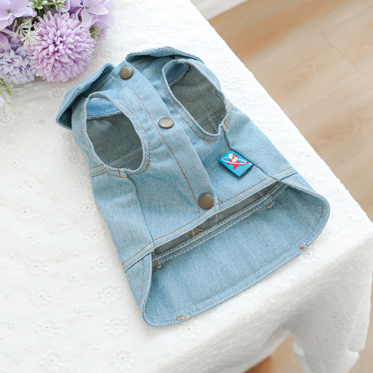 Roze geborduurde jas huisdierkleding hond kat zomer knappe blauwe mouwloze tractiekleding