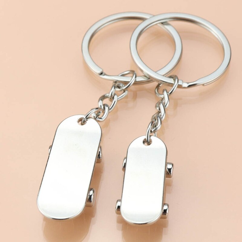 Y166 2Pcs Lovers Scooter Keychain Novelty Casual Metal Trinket Couple Skateboard Key Chain Couple Key Holder Trinket Charms