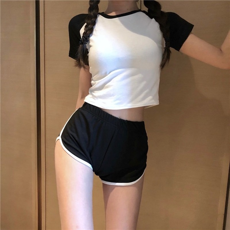 Tweedelige Zomer T-shirt Vrouwen Korte Mouwen Sport Tops Tee En Hoge Taille Casual Shorts Zwart Wit Vrouwen sets