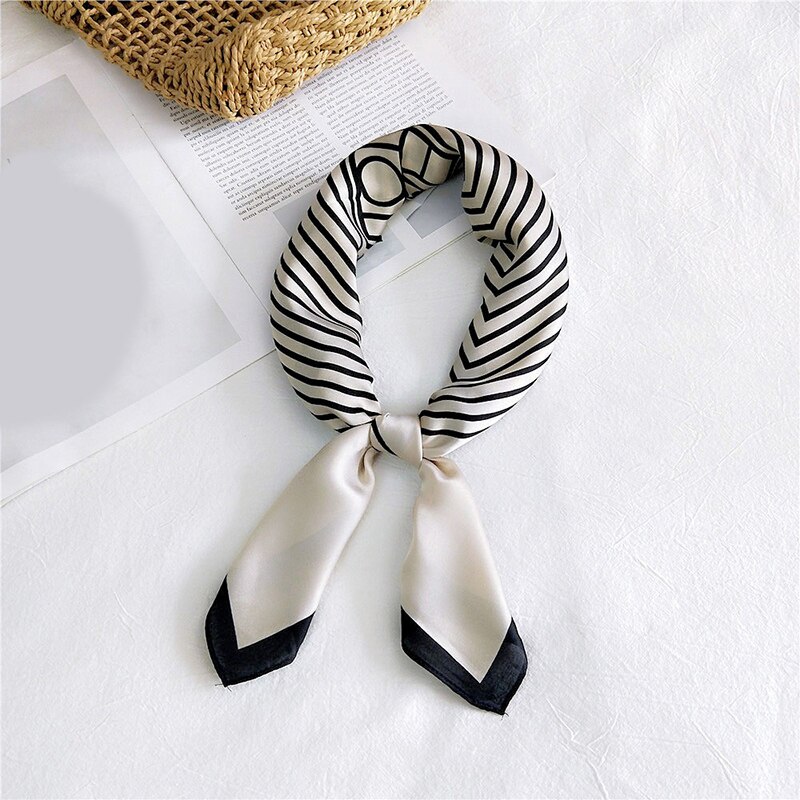 Vintage stribet lille silketørklæde koreansk stil firkantede tørklæder hals tyndt hår tørklæde blødt lommetørklæde hårbånd dekorativt: Beige
