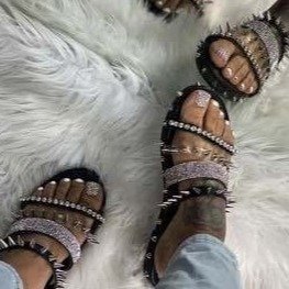 verzierte Flache Sandalen Sommer Frauen Hausschuhe Strand Schuhe Einzelnen Metall Dekoration Außerhalb Open Tee: Black / 39