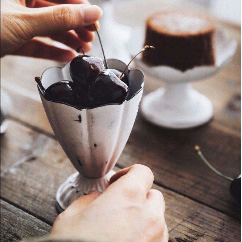 Cake Tools Small Cake Tray Candy Snack Fruit Plate Literary Wedding Cake Display Furnishing Frosted Iron Plate