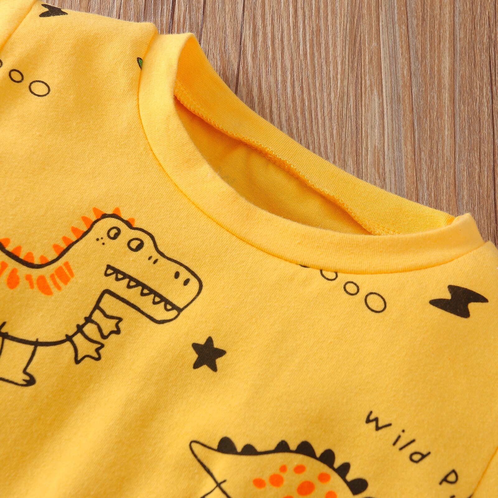 2Pcs Fashionable Little Boys Outfit, Summer Toddlers Round Collar Dinosaur Printing Short Sleeve Top + Casual Shorts Set