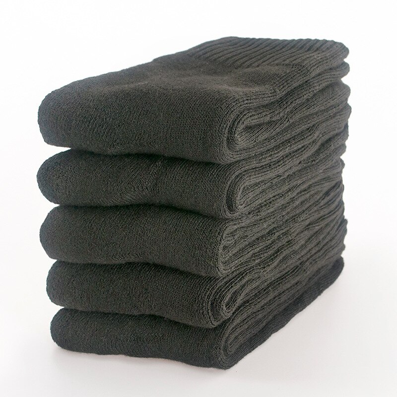 5 stuks/partij winterbadstof katoenen mix dikke warme sokken dames heren effen kleur bloemen hondenprint ademend casual crew sokken: De zwarte