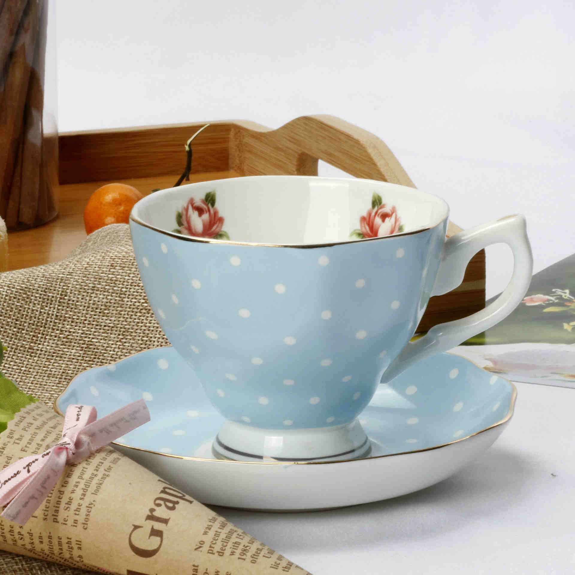 2pcs/ Set Bone china Coffee Cup Set English Afternoon Tea Set High grade Coffee Cup and Saucer multiple choice Tea cup: 14