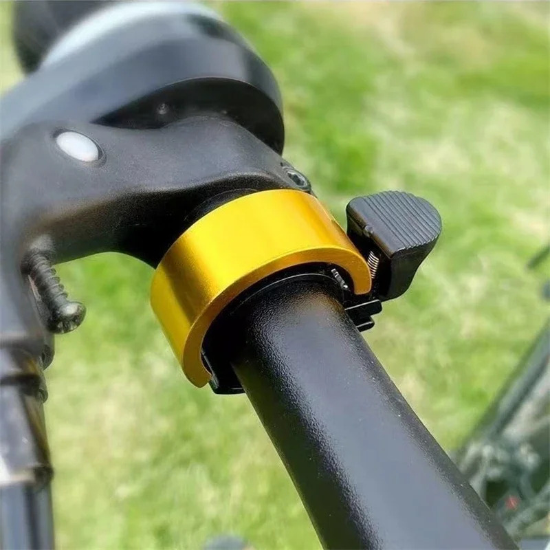 Cykelklockor baserade på de 31.8mm handtagen på en mountainbike, racercykel, innovativ aluminiumlegering 90db cykelstyrkrans