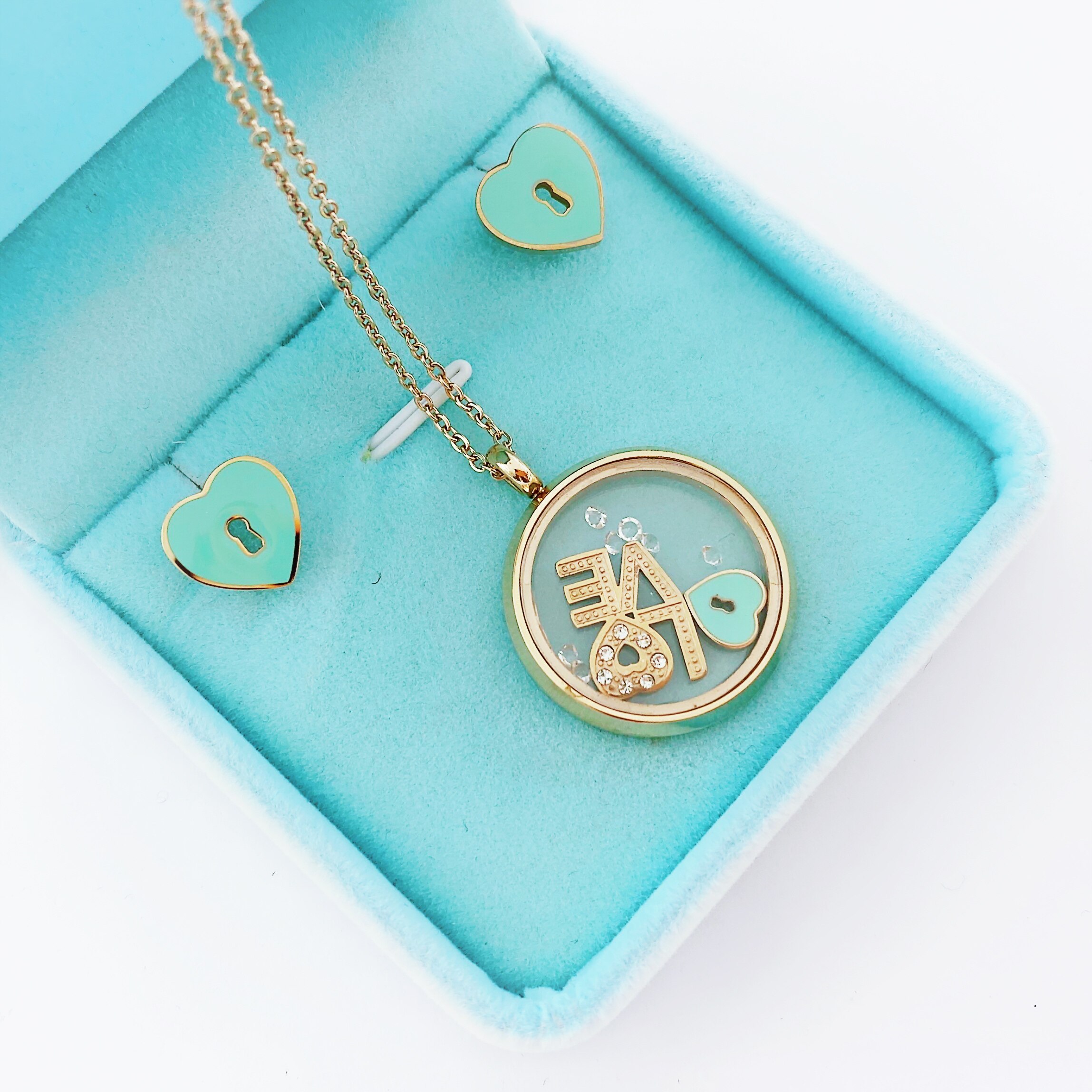 Heart Glass Floating Lockets Pendant Necklaces for Women Blue Heart Pendants Necklace Chain Choker Jewelry