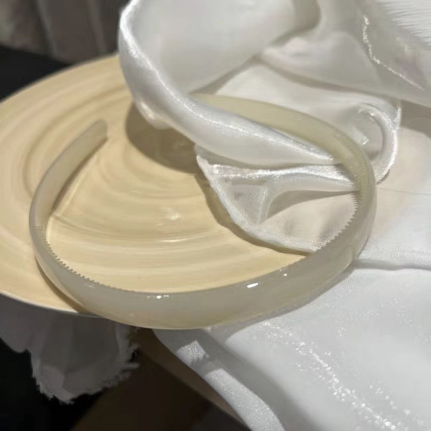 Diadema de plástico translúcido para el pelo, diadema para mujer, diadema para niña, diademas antideslizantes para el pelo, accesorios para el cabello: Blanco