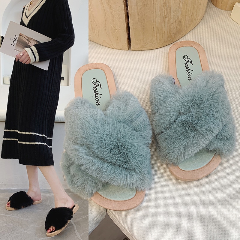 Femmes chaussures moelleux fausse fourrure sandales femmes 20202 été grande peluche sandales décontracté en plein air sandales femme fourrure tongs