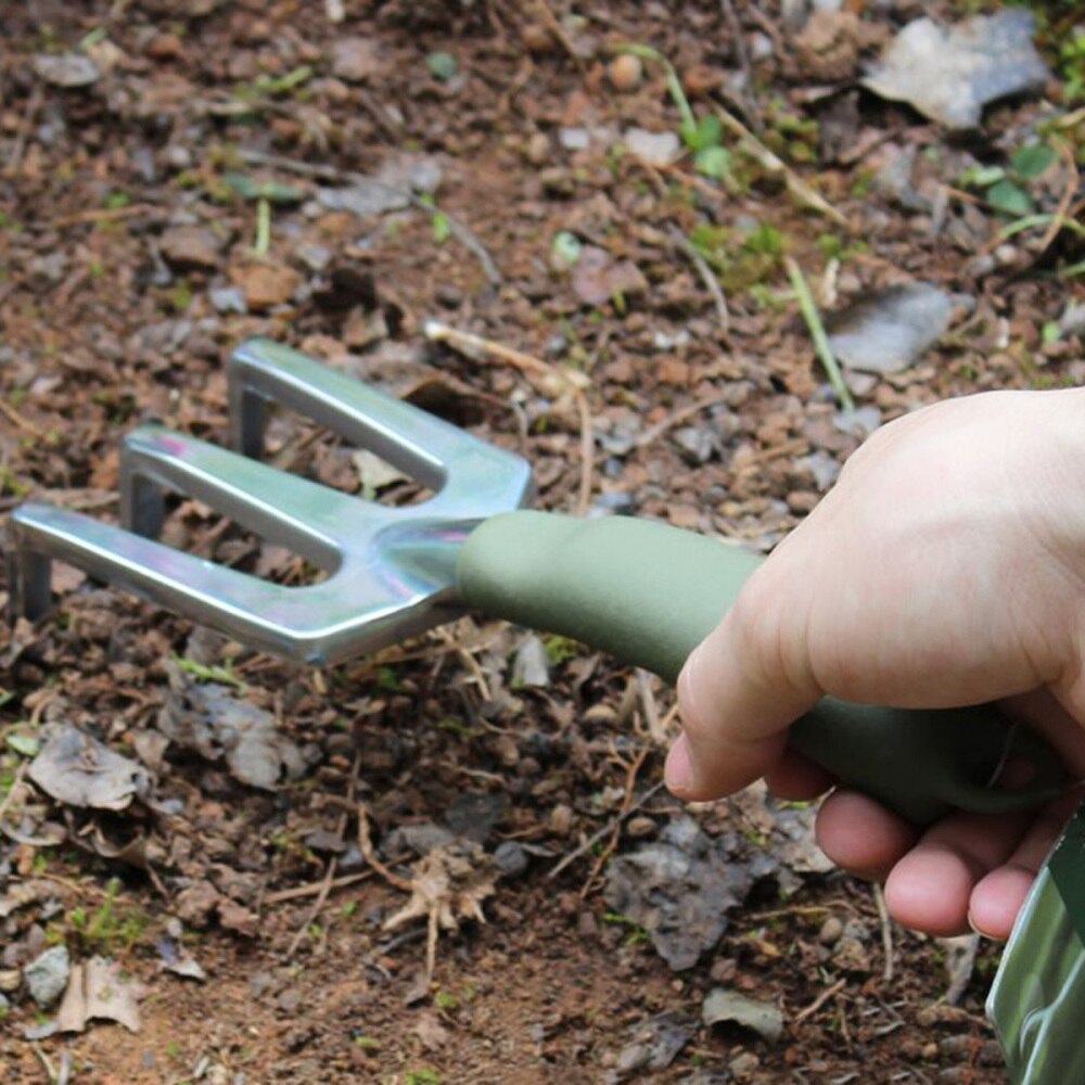 Bend-proof Small Hand Cultivator Soil Tiller Aluminum Hand Fan Rake Lightweight Ergonomic Comfortable Grip Handle for Turning th